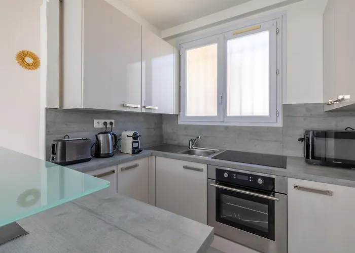 Juan Les Pins Entre Ciel Et , Dernier Etage Avec Terrasse Antibes