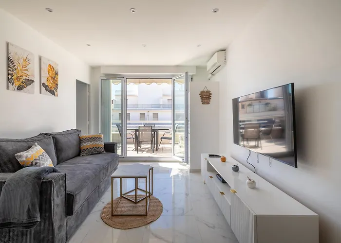 Juan Les Pins Entre Ciel Et , Dernier Etage Avec Terrasse * Antibes